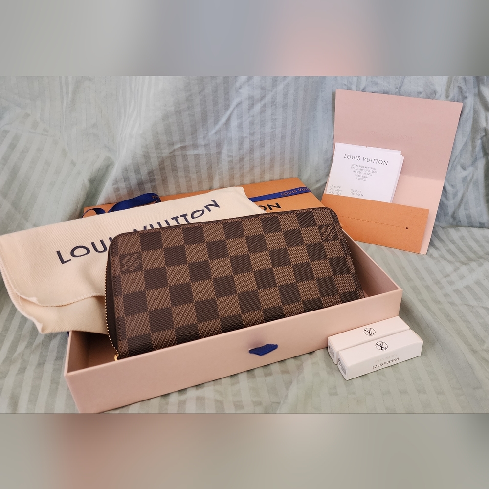 New Authentic Louis Vuitton Long Zippy Organizer Wallet Damier Ebene